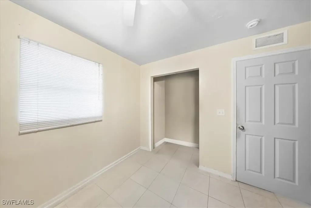 2463 Washington Avenue Naples FL 34112