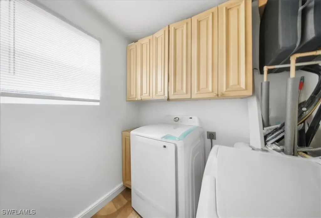 2463 Washington Avenue Naples FL 34112