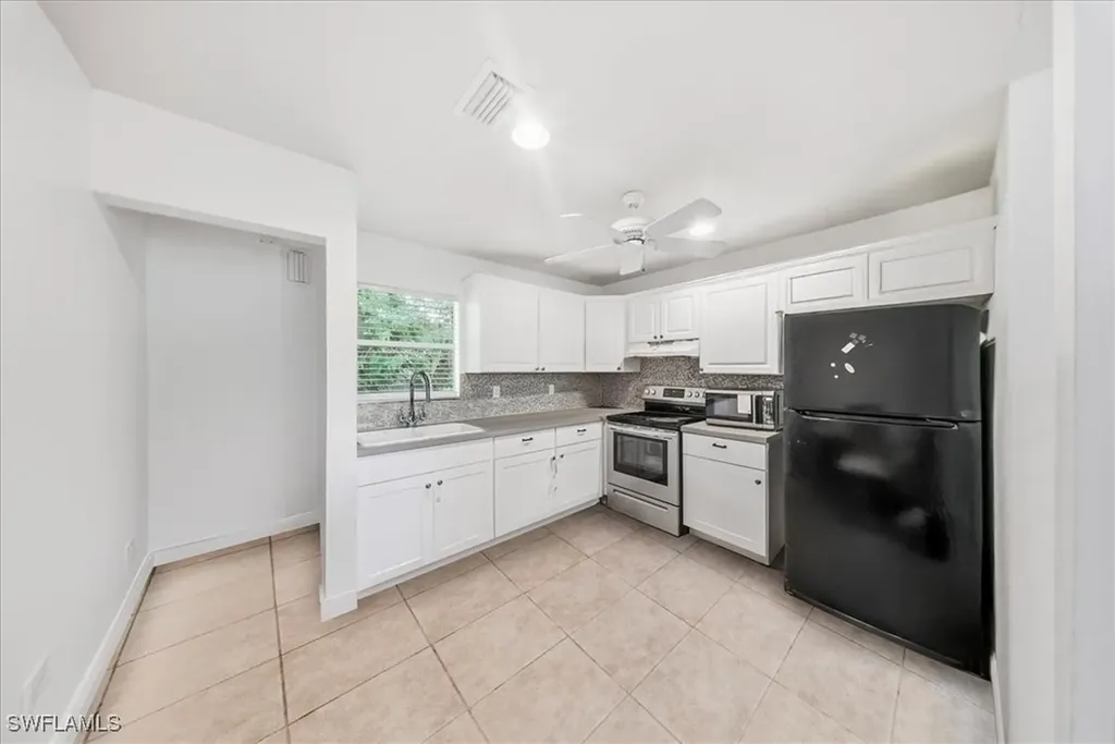2463 Washington Avenue Naples FL 34112