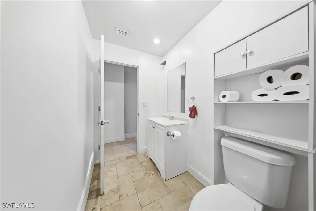 2463 Washington Avenue Naples FL 34112