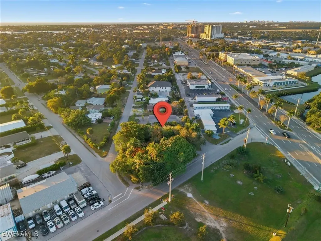 2463 Washington Avenue Naples FL 34112