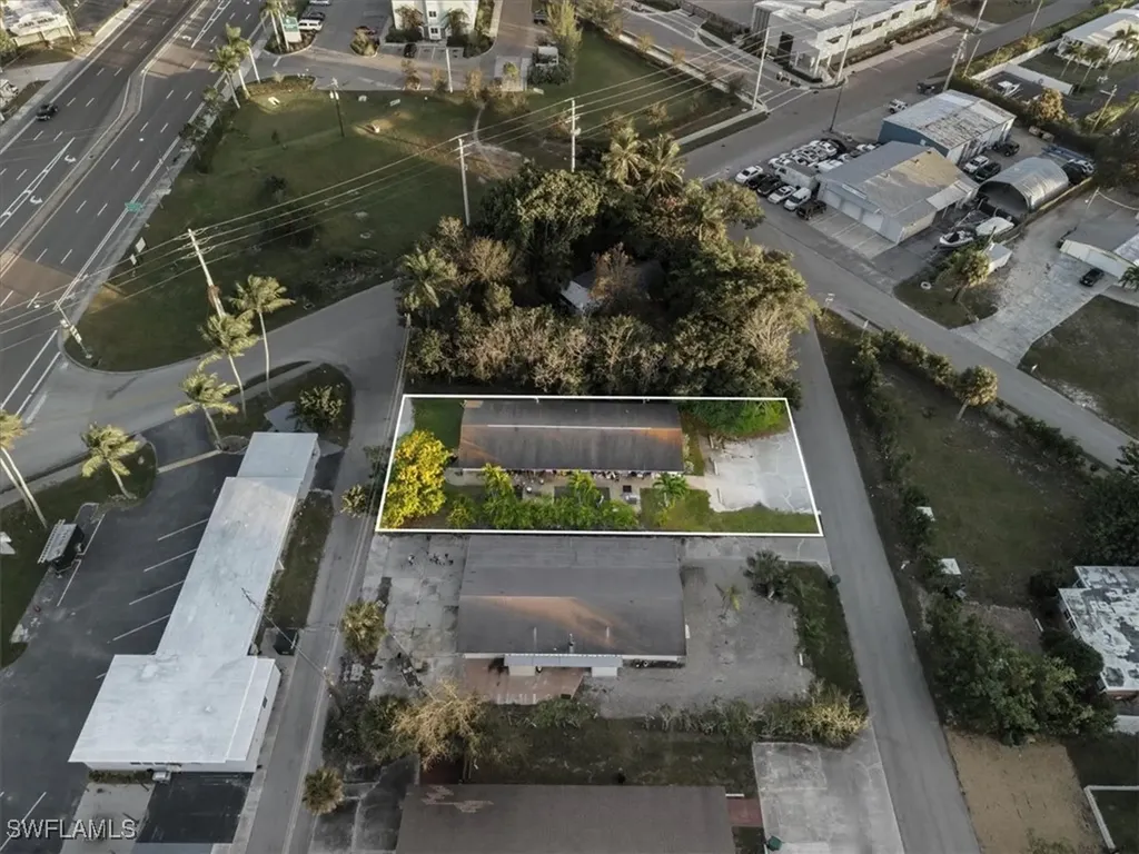 2463 Washington Avenue Naples FL 34112