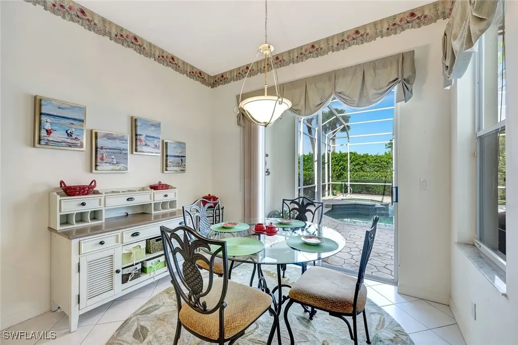 1745 Marsh Run Naples FL 34109