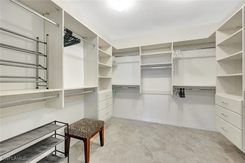 1745 Marsh Run Naples FL 34109
