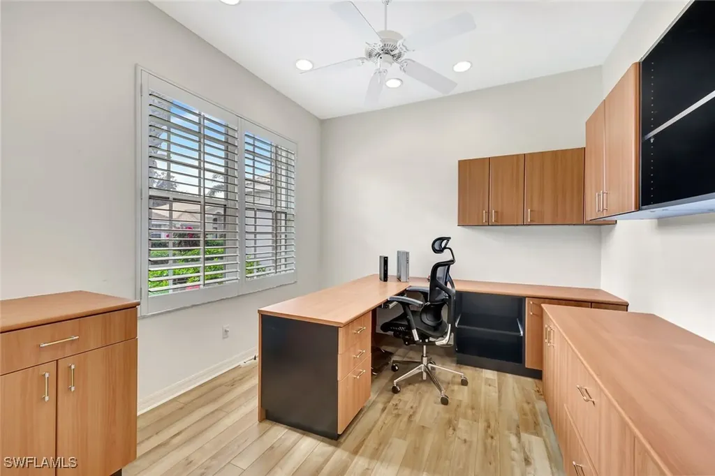 1745 Marsh Run Naples FL 34109