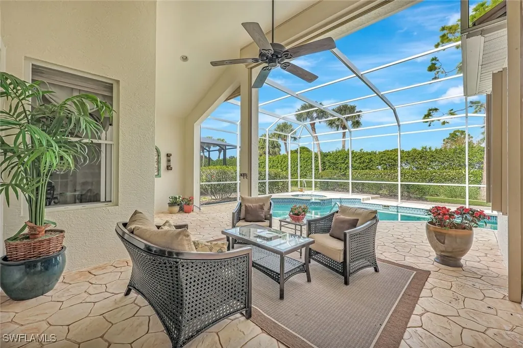 1745 Marsh Run Naples FL 34109