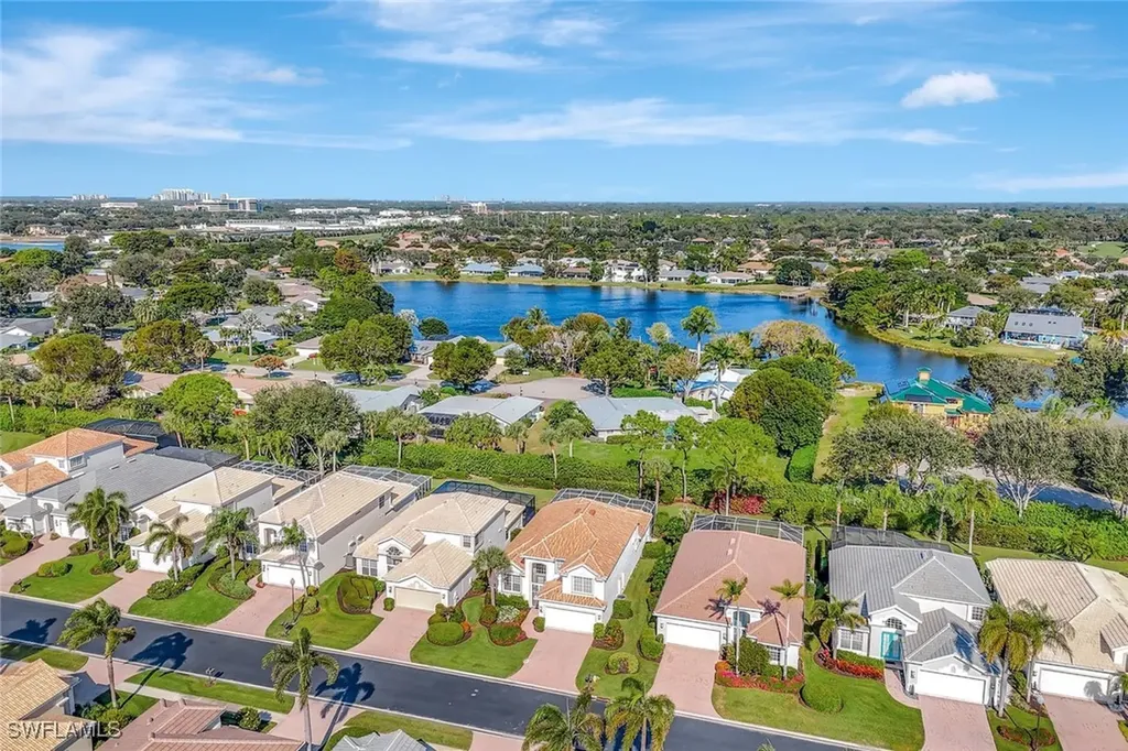 1745 Marsh Run Naples FL 34109