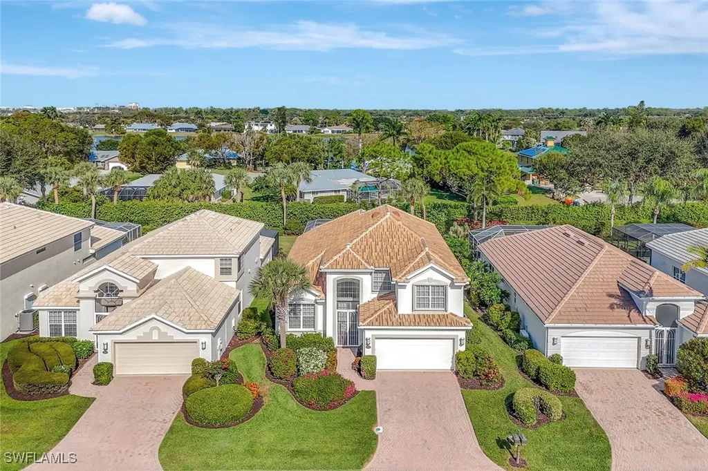1745 Marsh Run Naples FL 34109