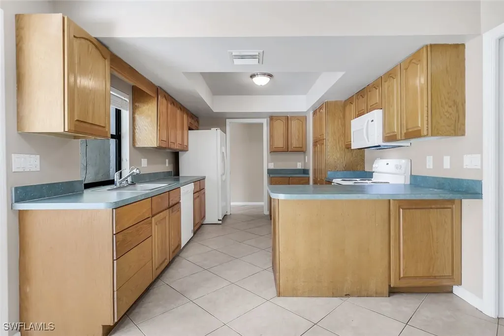 711 21st Street SW Naples FL 34117