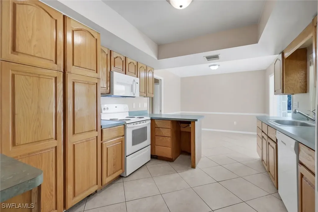 711 21st Street SW Naples FL 34117