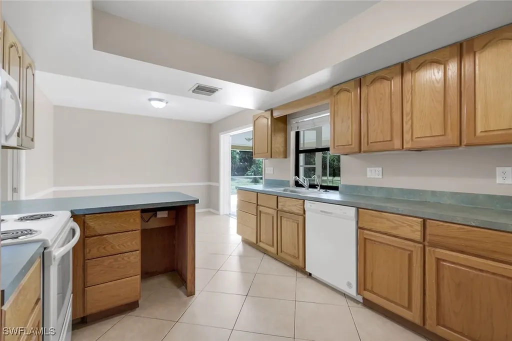 711 21st Street SW Naples FL 34117