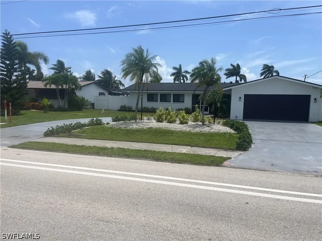 4943 Pelican Boulevard Cape Coral FL 33914