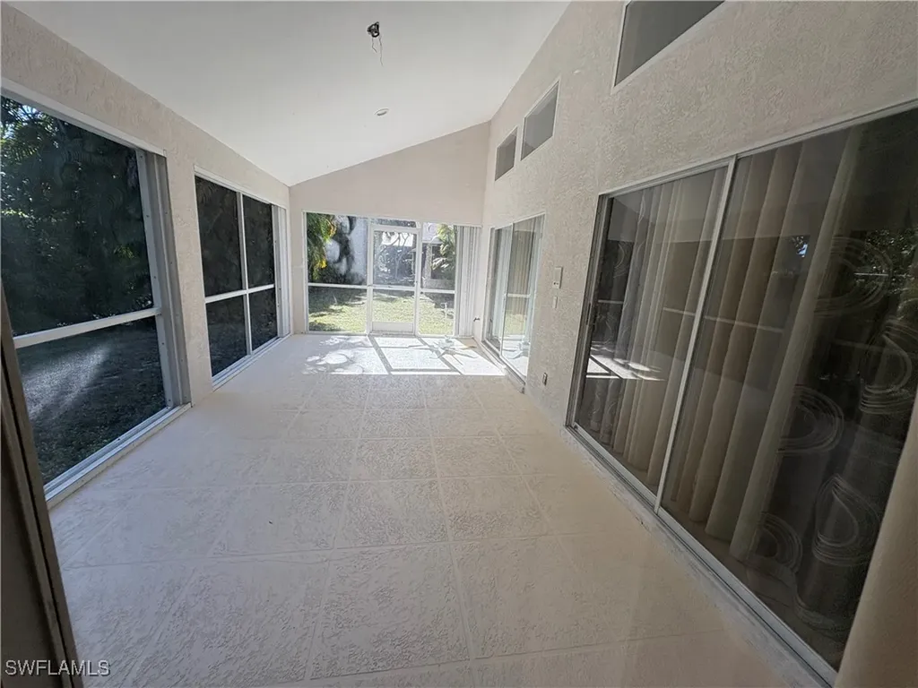 804 Bluebird Street Naples FL 34104