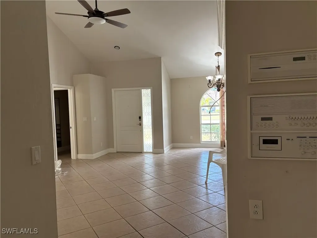804 Bluebird Street Naples FL 34104