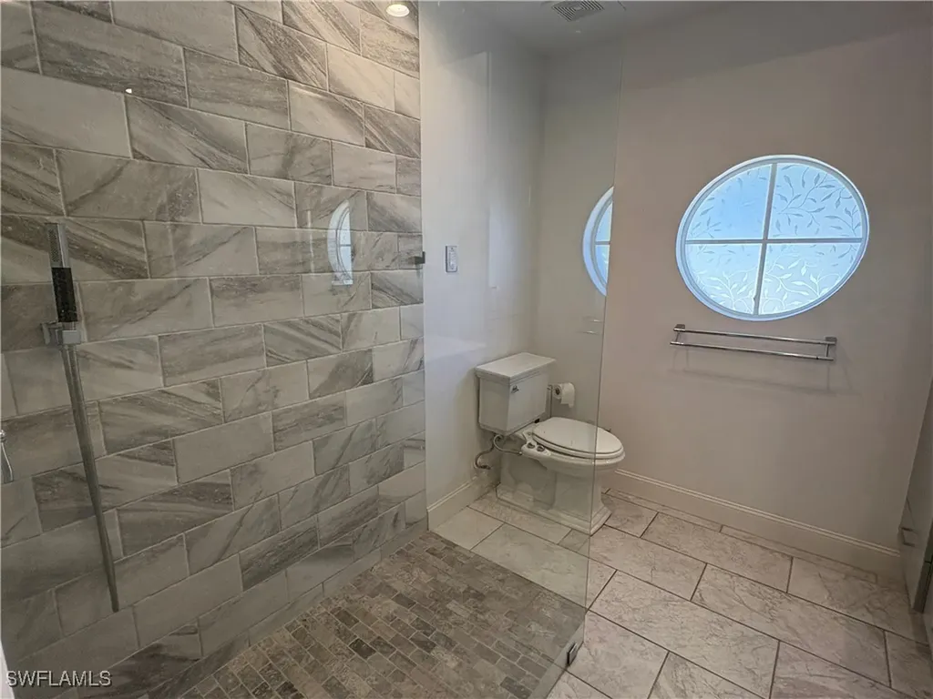 804 Bluebird Street Naples FL 34104