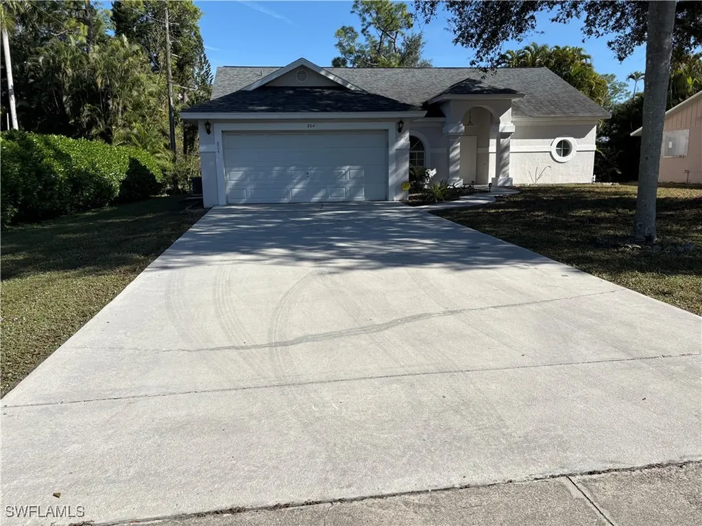 804 Bluebird Street Naples FL 34104