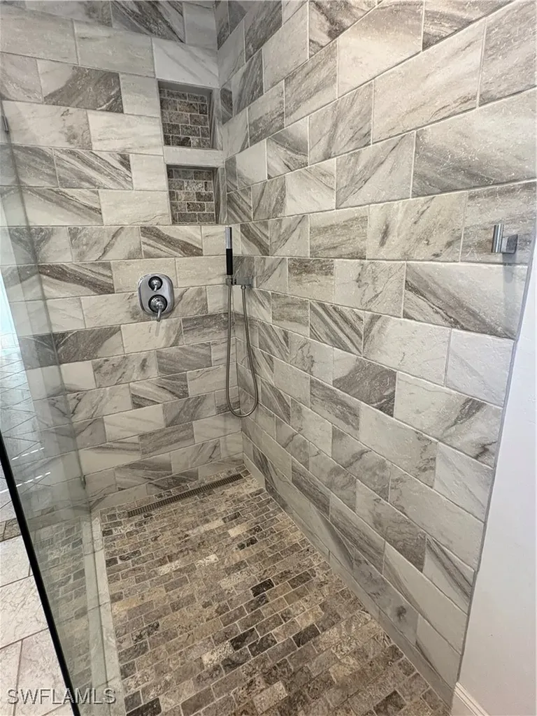 804 Bluebird Street Naples FL 34104