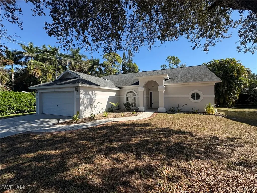 804 Bluebird Street Naples FL 34104