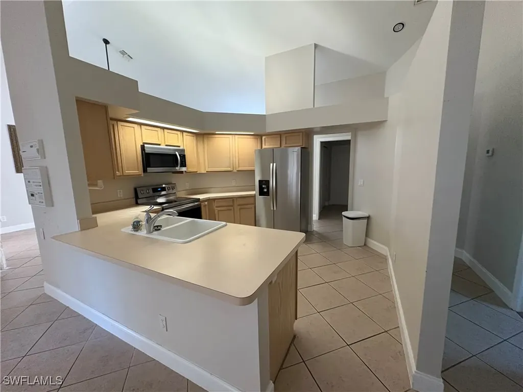 804 Bluebird Street Naples FL 34104