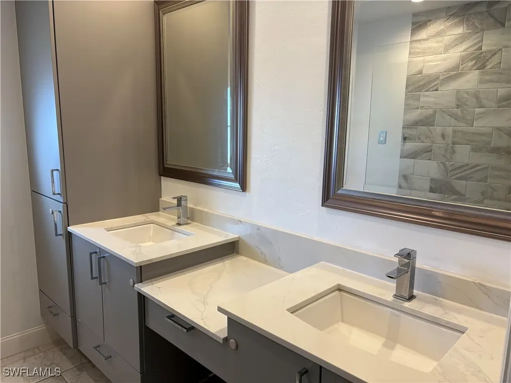 804 Bluebird Street Naples FL 34104
