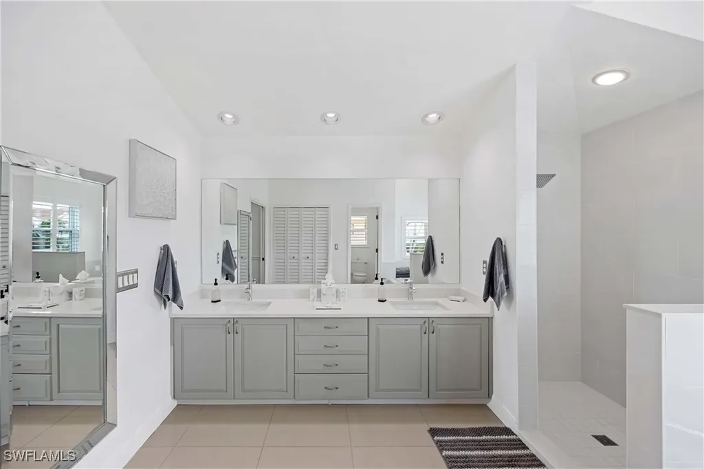 28801 Regis Court Bonita Springs FL 34134