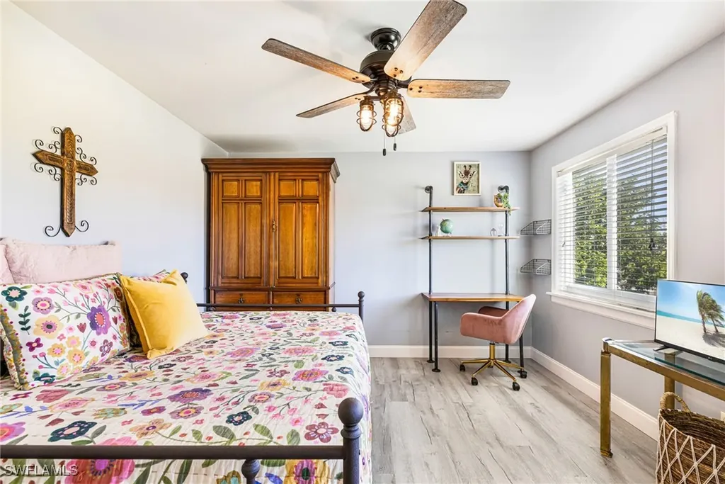 20520 Pine Tree Lane Estero FL 33928