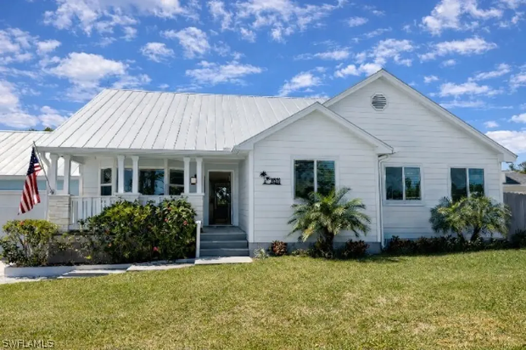 20520 Pine Tree Lane Estero FL 33928