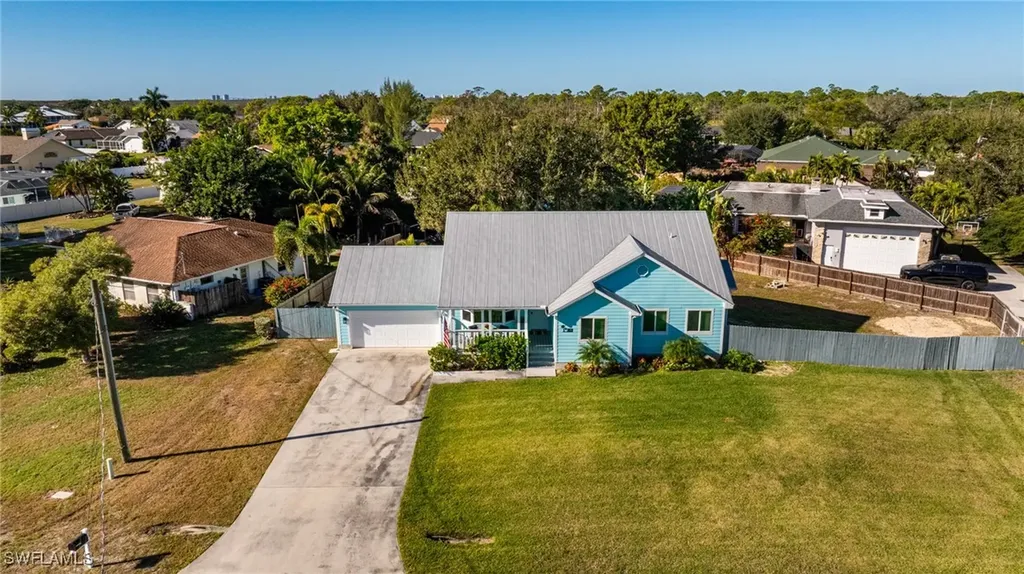 20520 Pine Tree Lane Estero FL 33928