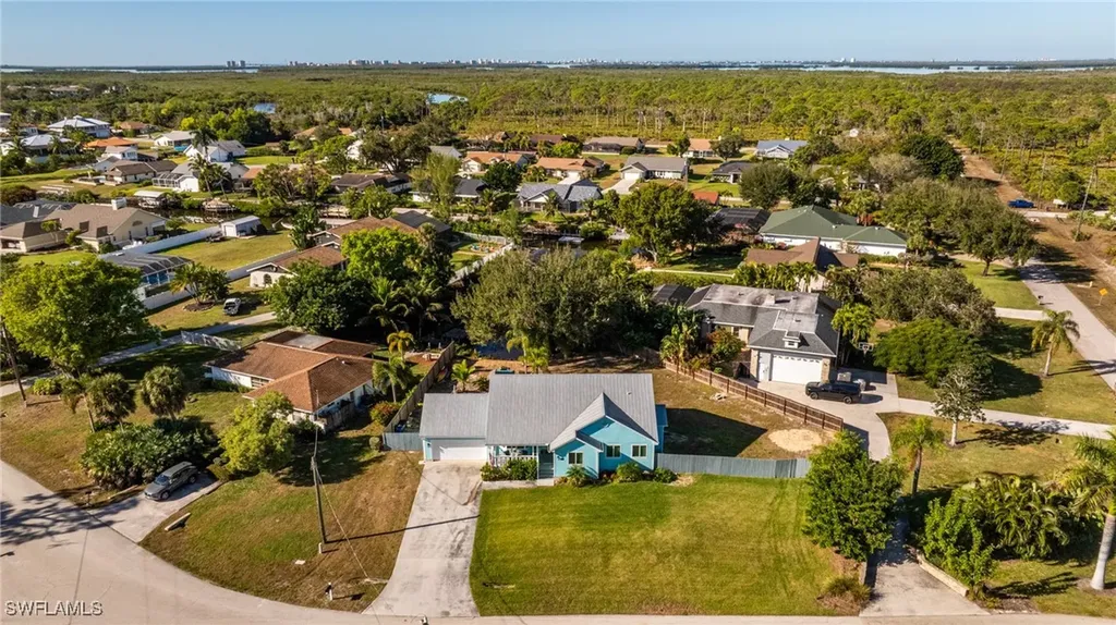 20520 Pine Tree Lane Estero FL 33928
