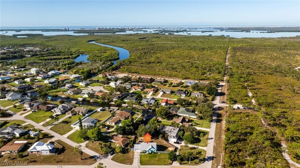 20520 Pine Tree Lane Estero FL 33928