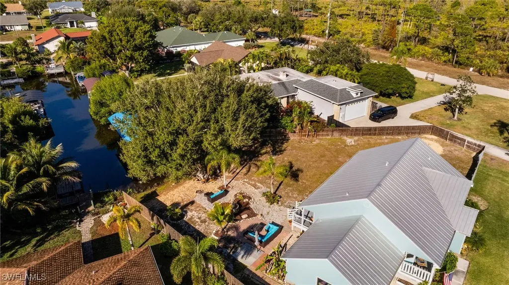20520 Pine Tree Lane Estero FL 33928
