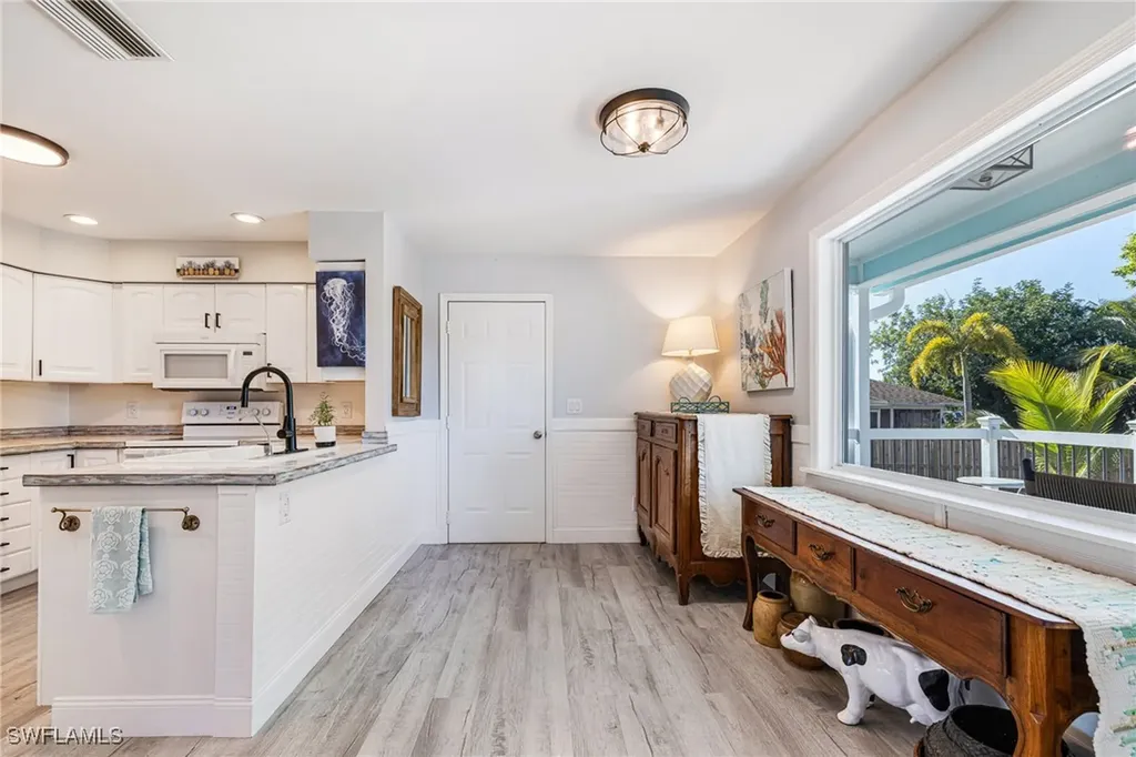 20520 Pine Tree Lane Estero FL 33928