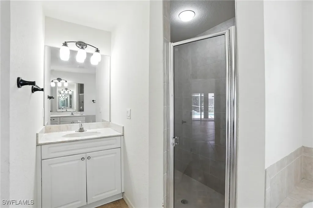 4341 SW 25th Court Cape Coral FL 33914