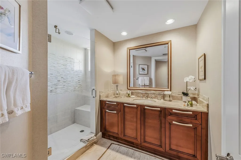 13675 Vanderbilt Drive Naples FL 34110