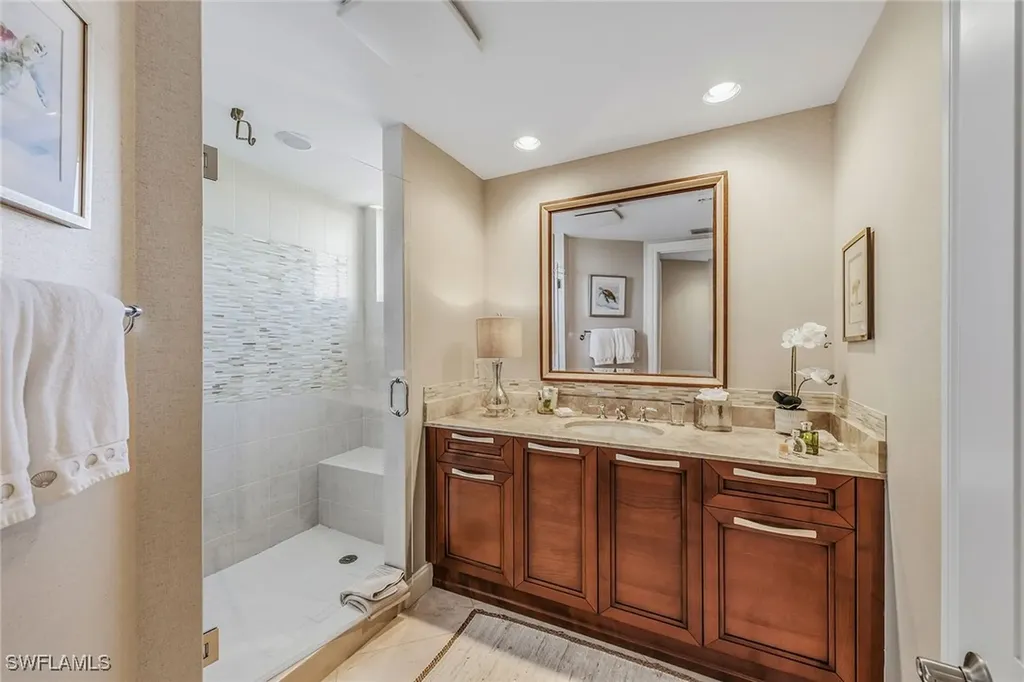 13675 Vanderbilt Drive Naples FL 34110