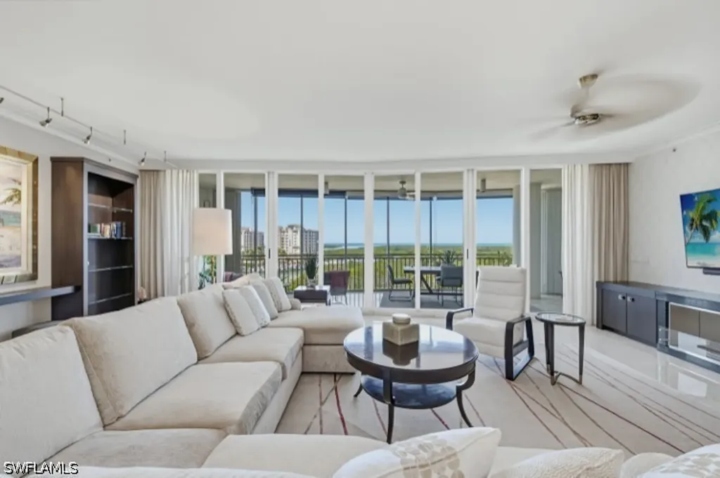 13675 Vanderbilt Drive Naples FL 34110