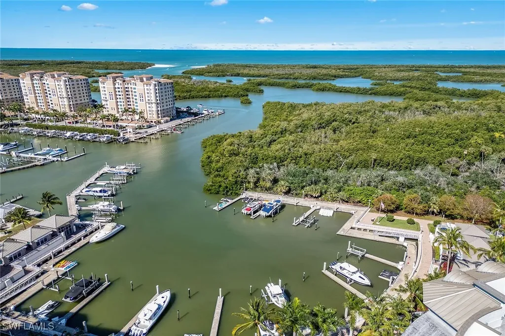 13675 Vanderbilt Drive Naples FL 34110