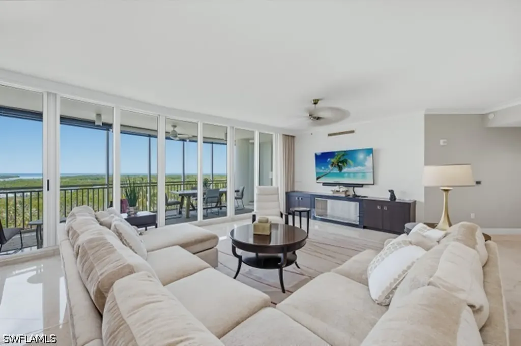13675 Vanderbilt Drive Naples FL 34110