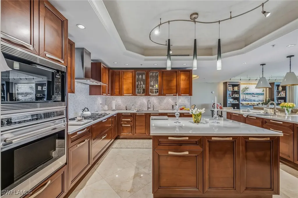 13675 Vanderbilt Drive Naples FL 34110