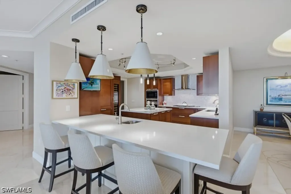 13675 Vanderbilt Drive Naples FL 34110