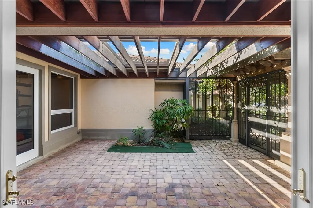 8840 Mariposa Court Naples FL 34113