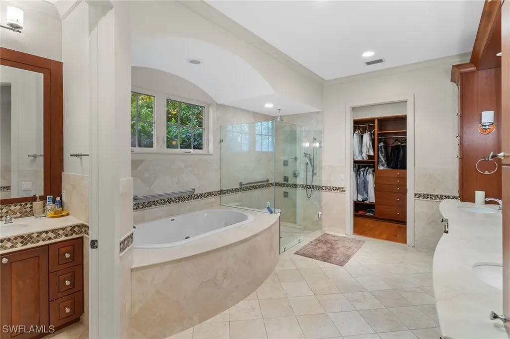 8840 Mariposa Court Naples FL 34113