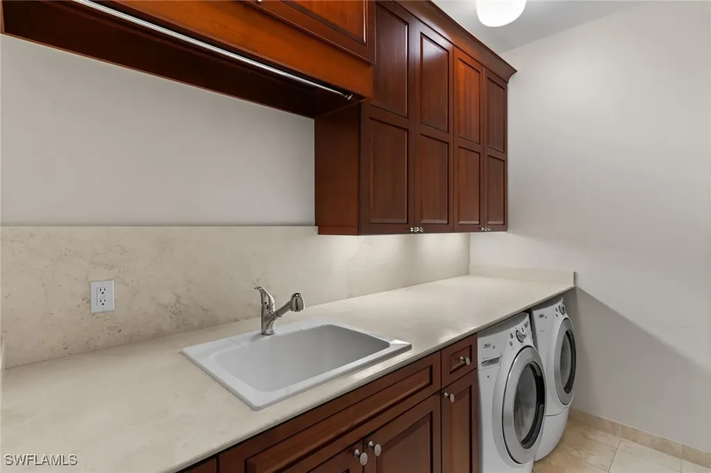8840 Mariposa Court Naples FL 34113