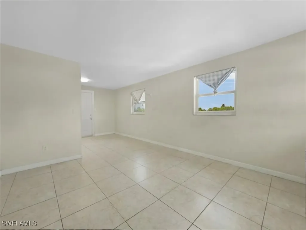 2495 Bayside Street Naples FL 34112