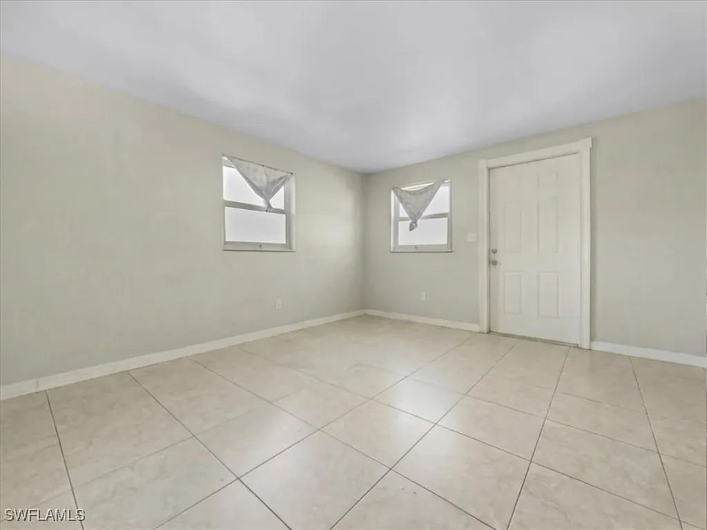 2495 Bayside Street Naples FL 34112