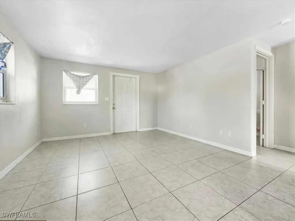 2495 Bayside Street Naples FL 34112