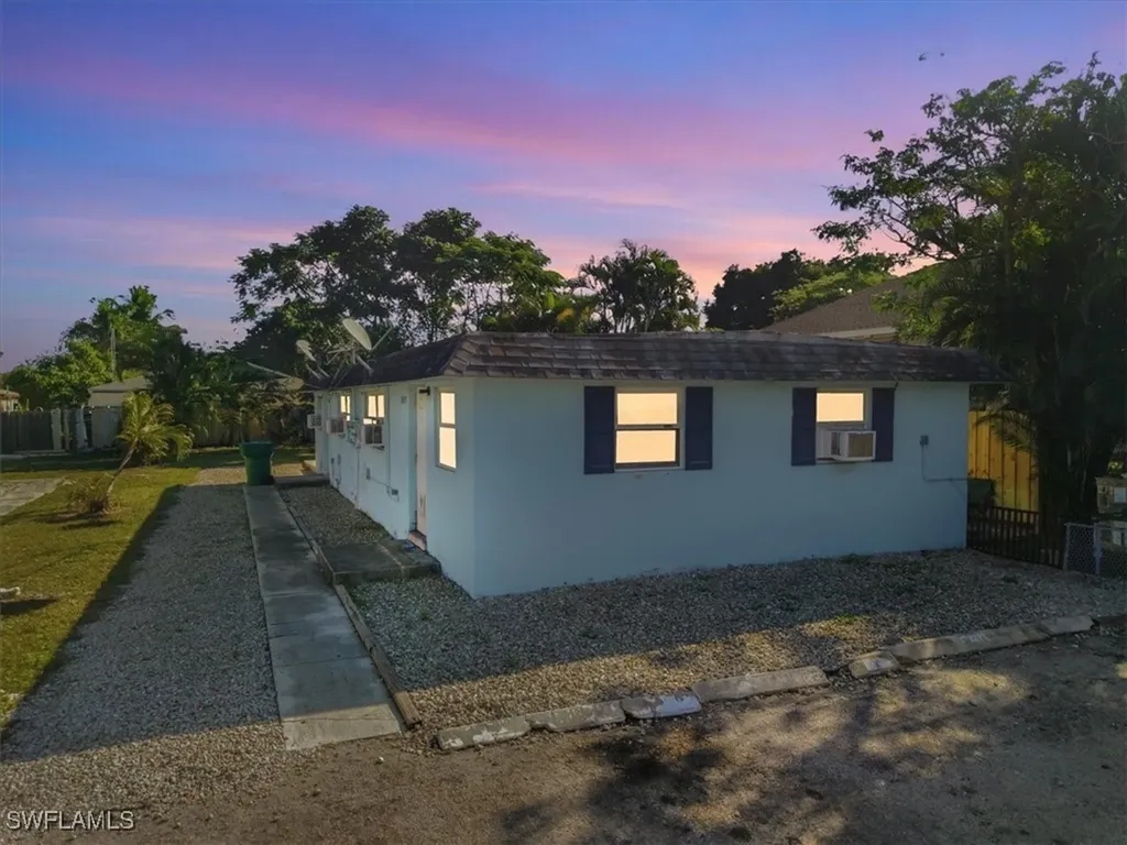 2495 Bayside Street Naples FL 34112