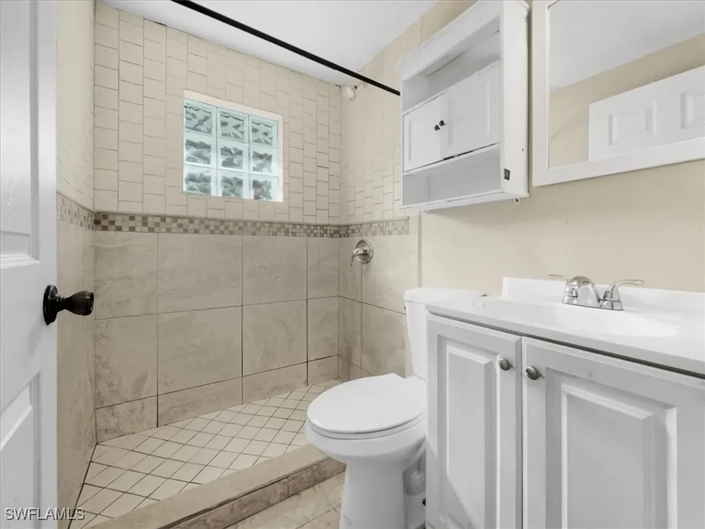 2495 Bayside Street Naples FL 34112