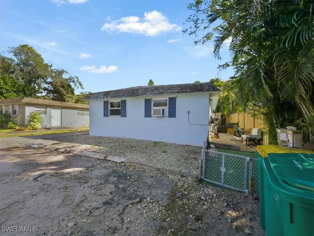 2495 Bayside Street Naples FL 34112