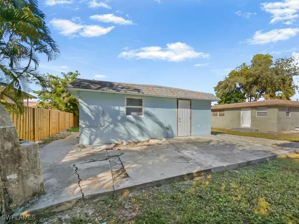 2495 Bayside Street Naples FL 34112